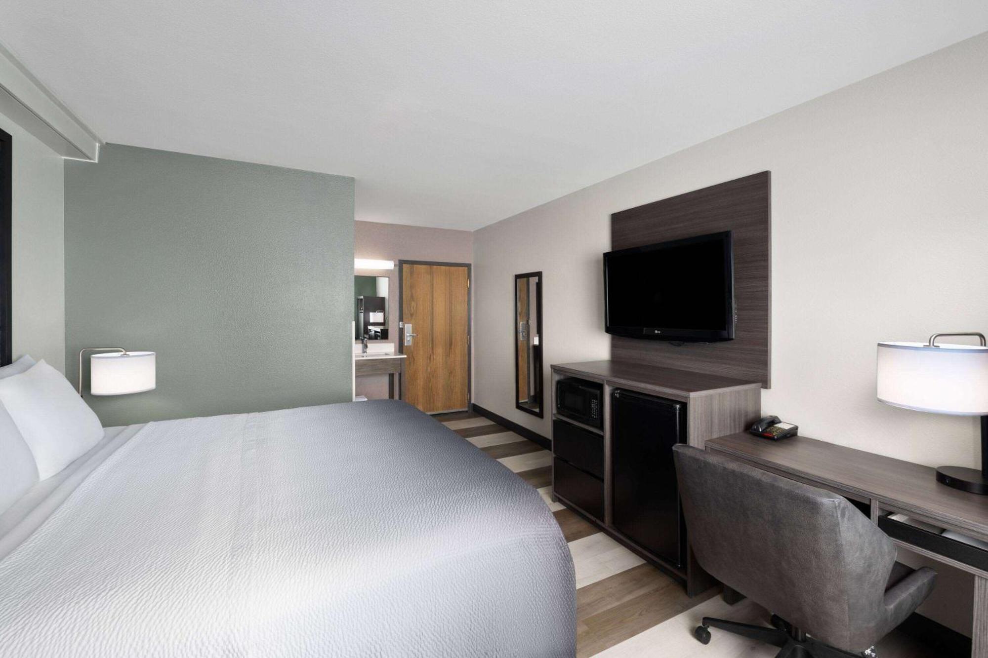 Super 8 By Wyndham Columbus Ξενοδοχείο Εξωτερικό φωτογραφία
